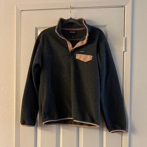 Patagonia Women’s Gray and Pink Fleece